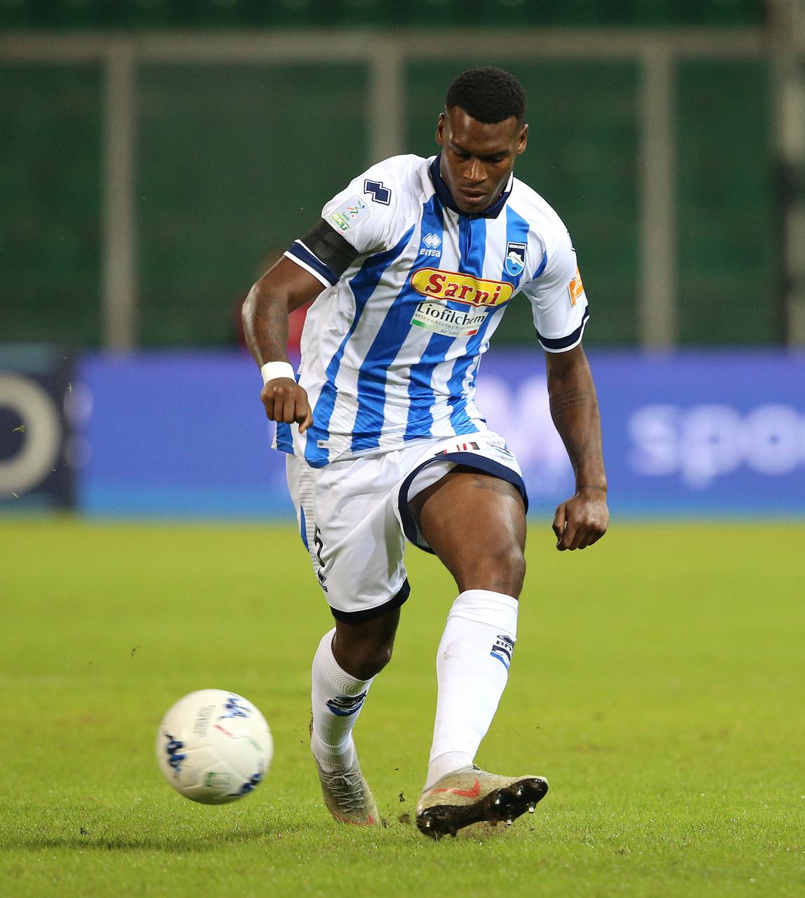 关于兰斯队展现出色实力，轻松获胜的信息