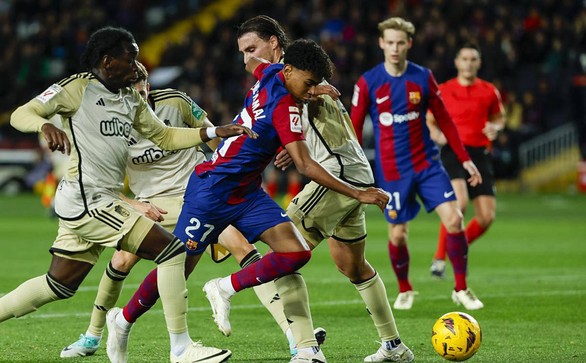 巴塞罗那客场豪取三分所向披靡的简单介绍