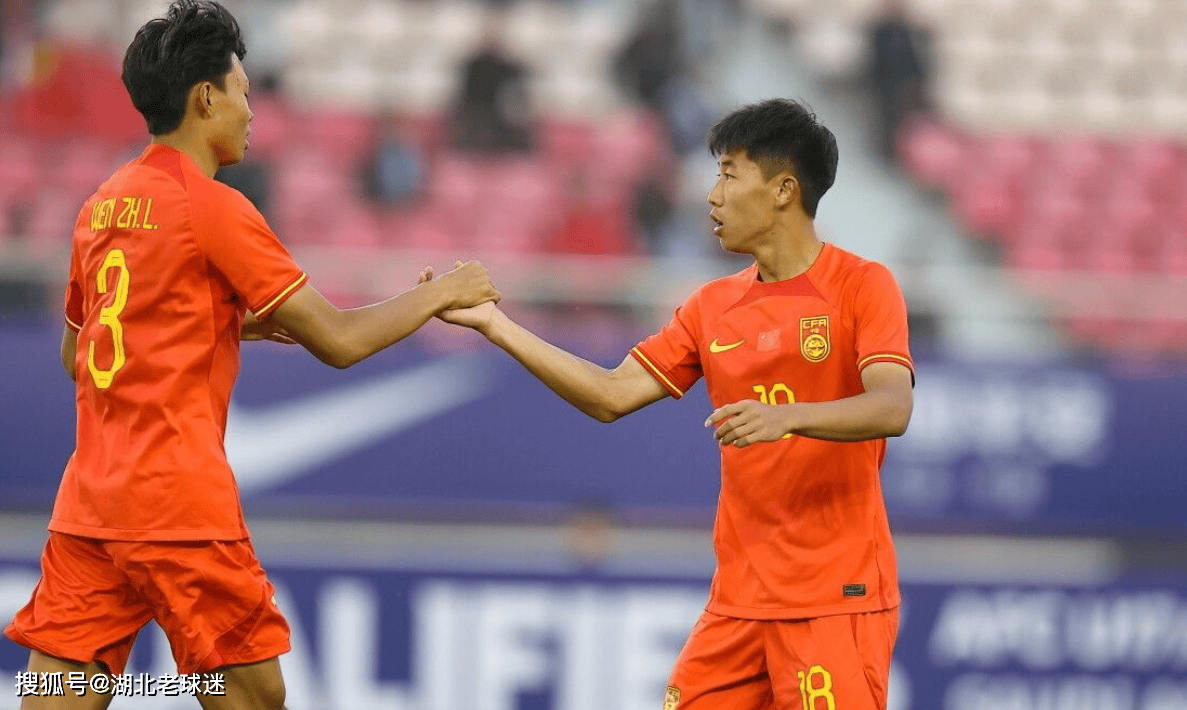 包含罗马尼亚国家队实力出击！罗马尼亚队战平韩国的词条