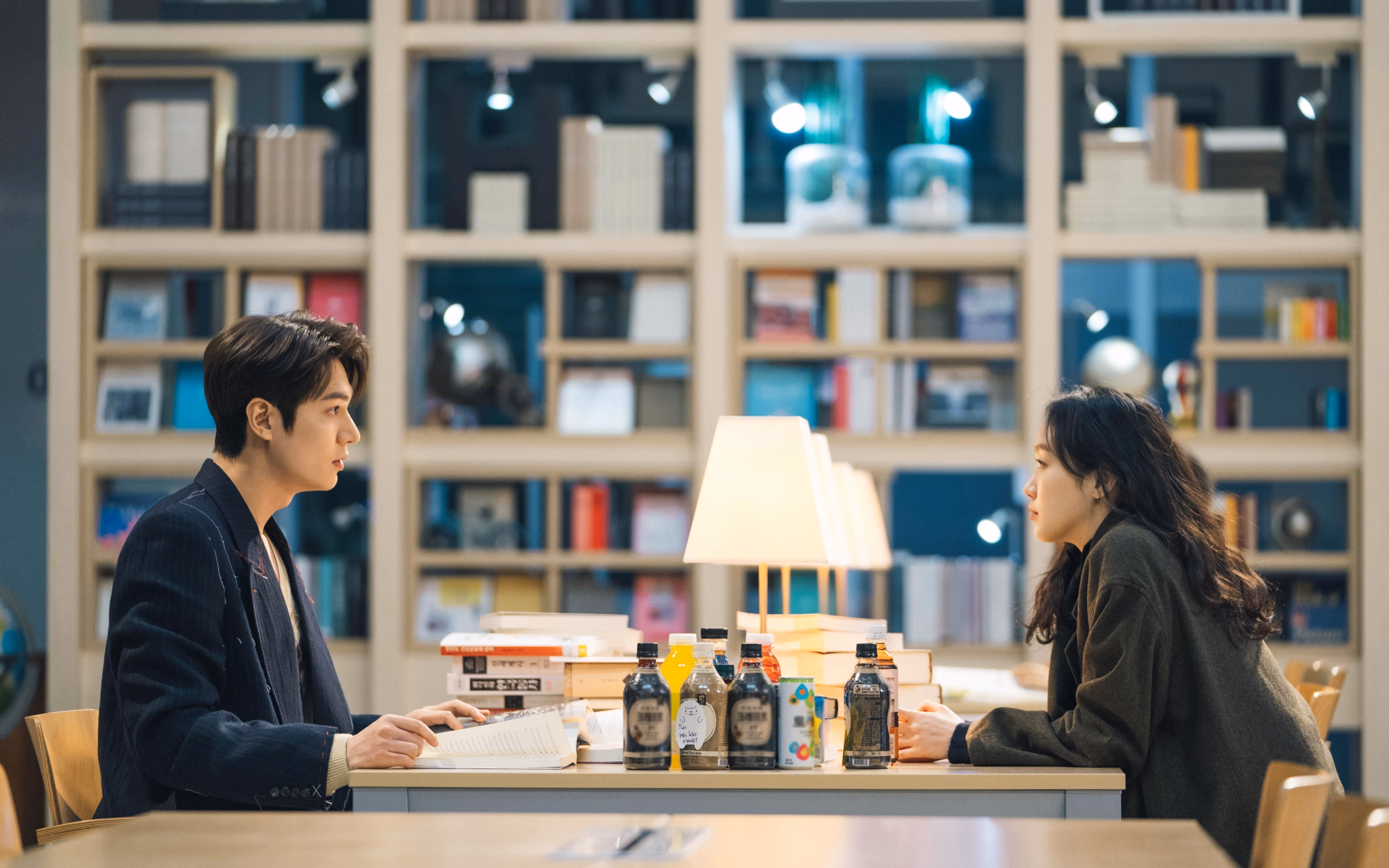 开云体育在线-中亚铁骑破欧陆堡垒，2026世界杯生死战，乌兹别克斯坦险胜瑞士，孙兴慜演绎孤胆英雄